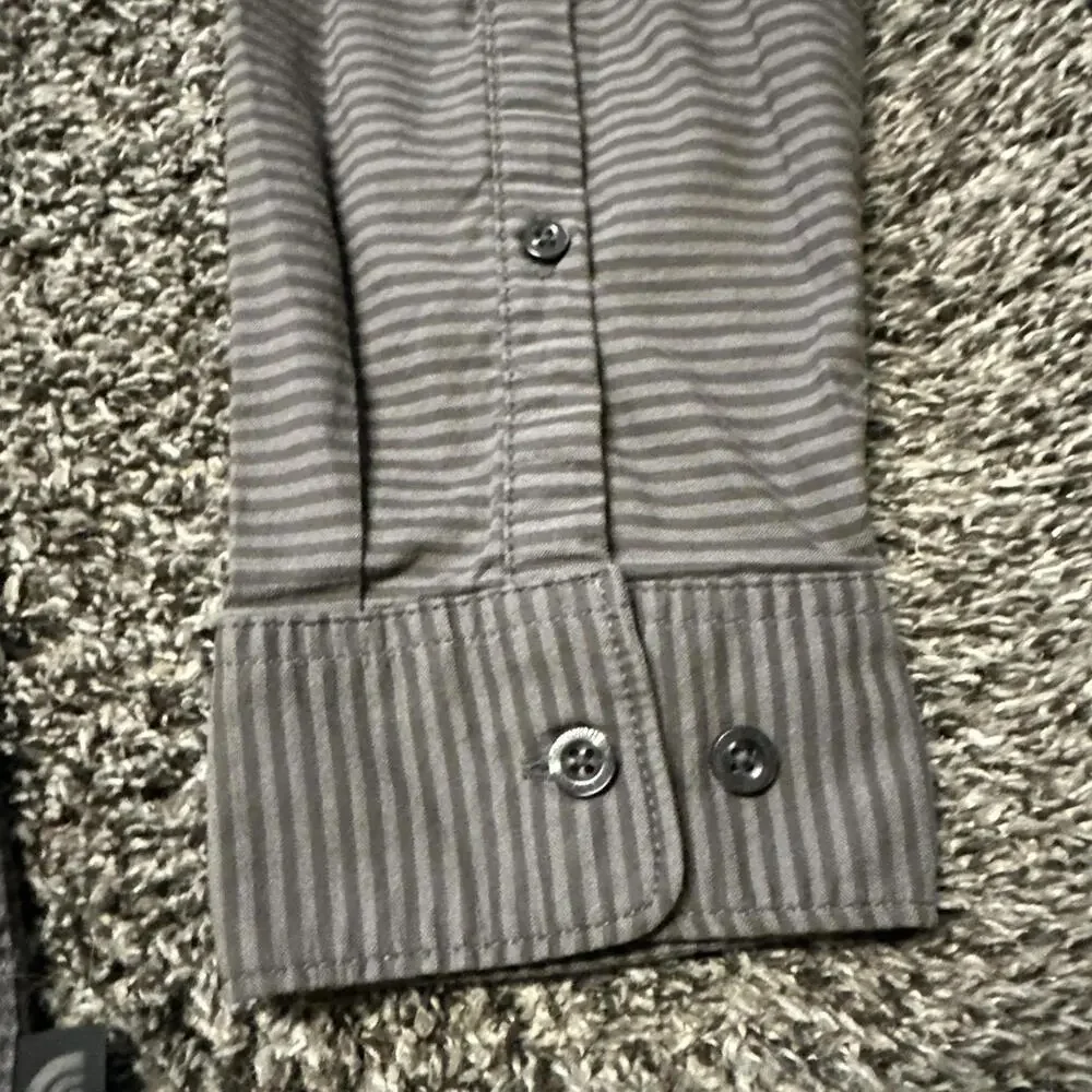 The North‎ Face Button Down Shirt Outdoor Hiking Travel Brown Large